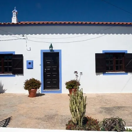 Cozy Algarve With Vineyard View Near Beaches Villa Porches (Algarve)