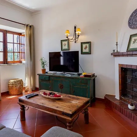 Cozy Algarve With Vineyard View Near Beaches Porches (Algarve)