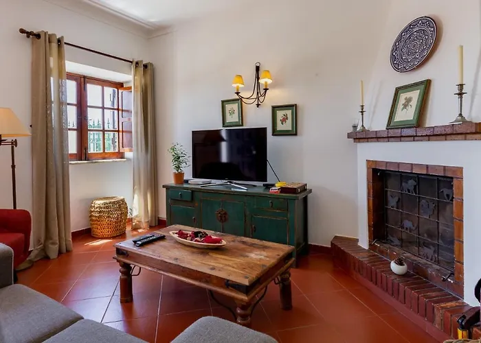 Cozy Algarve With Vineyard View Near Beaches Porches (Algarve)